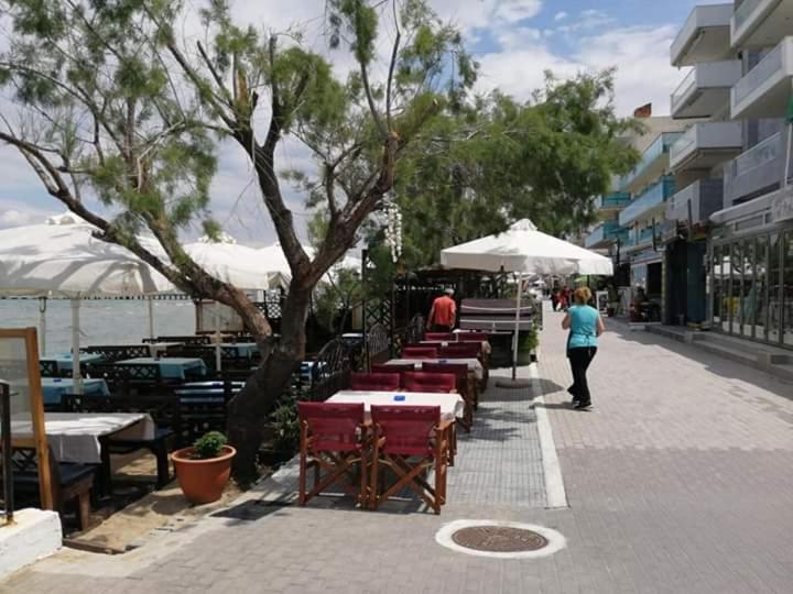 By The Sea Apartment Peraía Екстериор снимка